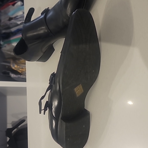 Kenneth Cole shoes - Picture 2 of 3